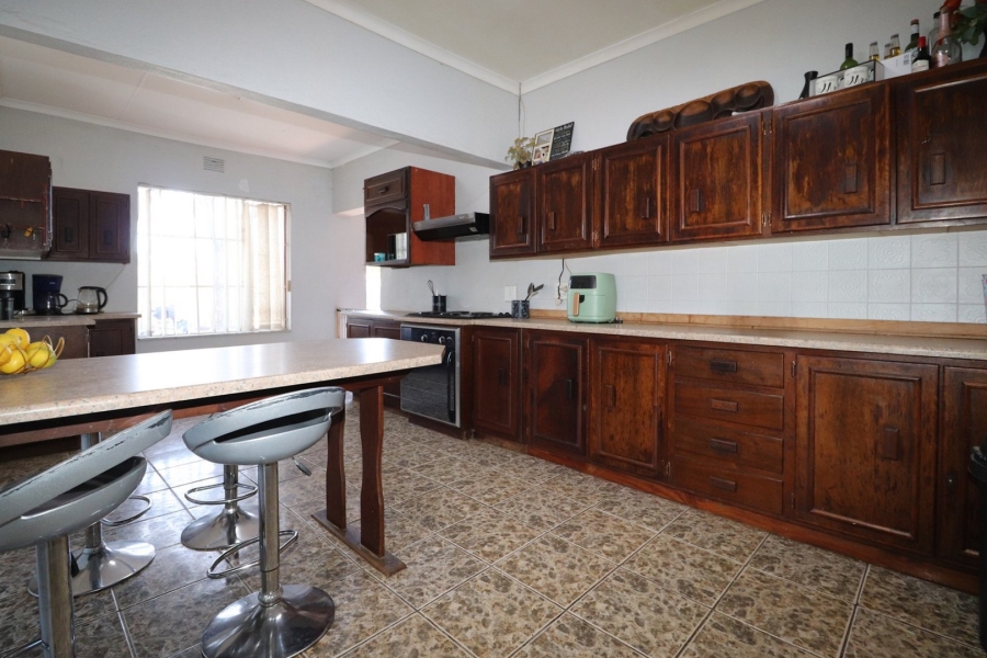 4 Bedroom Property for Sale in La Hoff North West